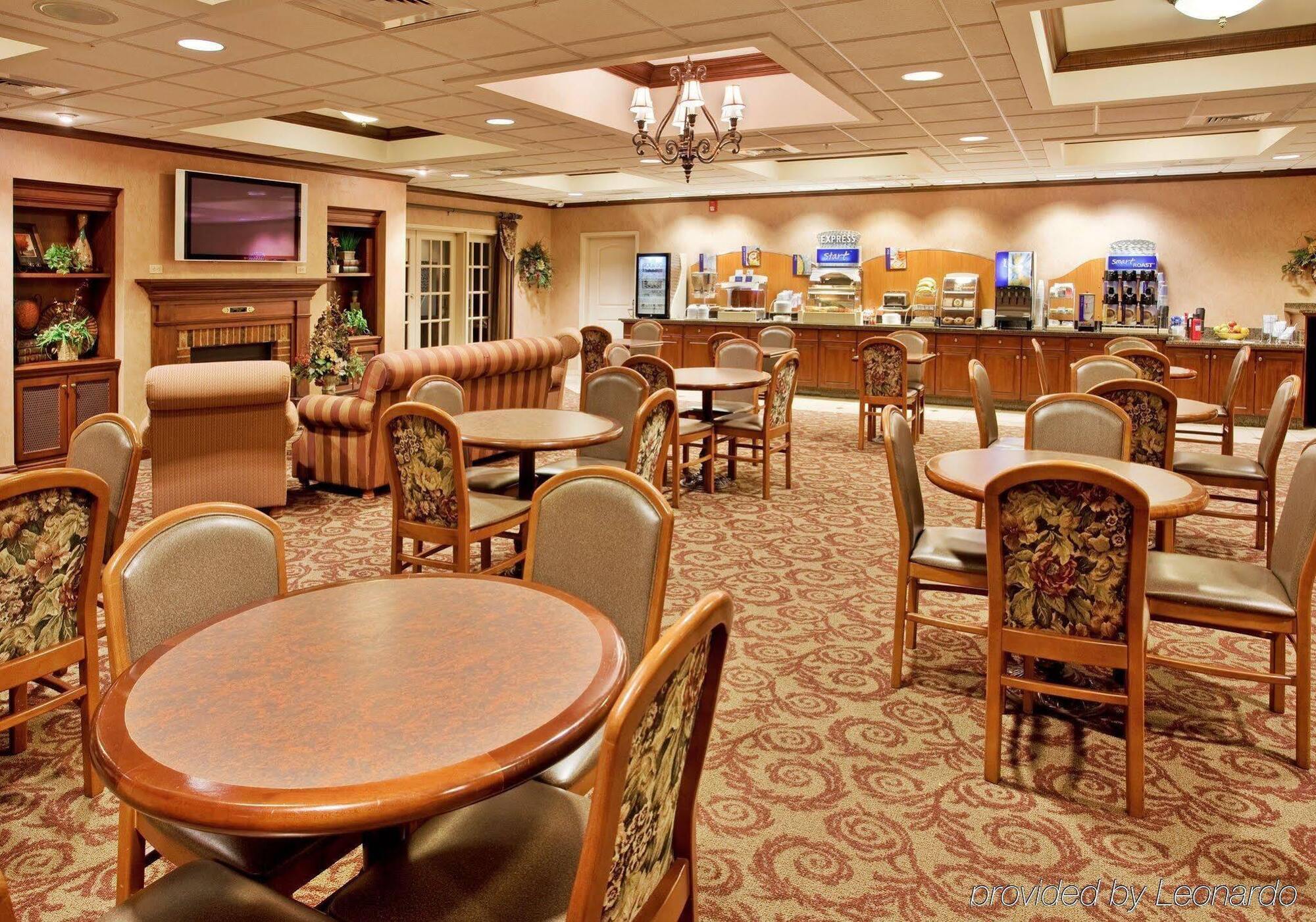 Holiday Inn Express Hotel & Suites Cape Girardeau I-55 By Ihg Exterior foto